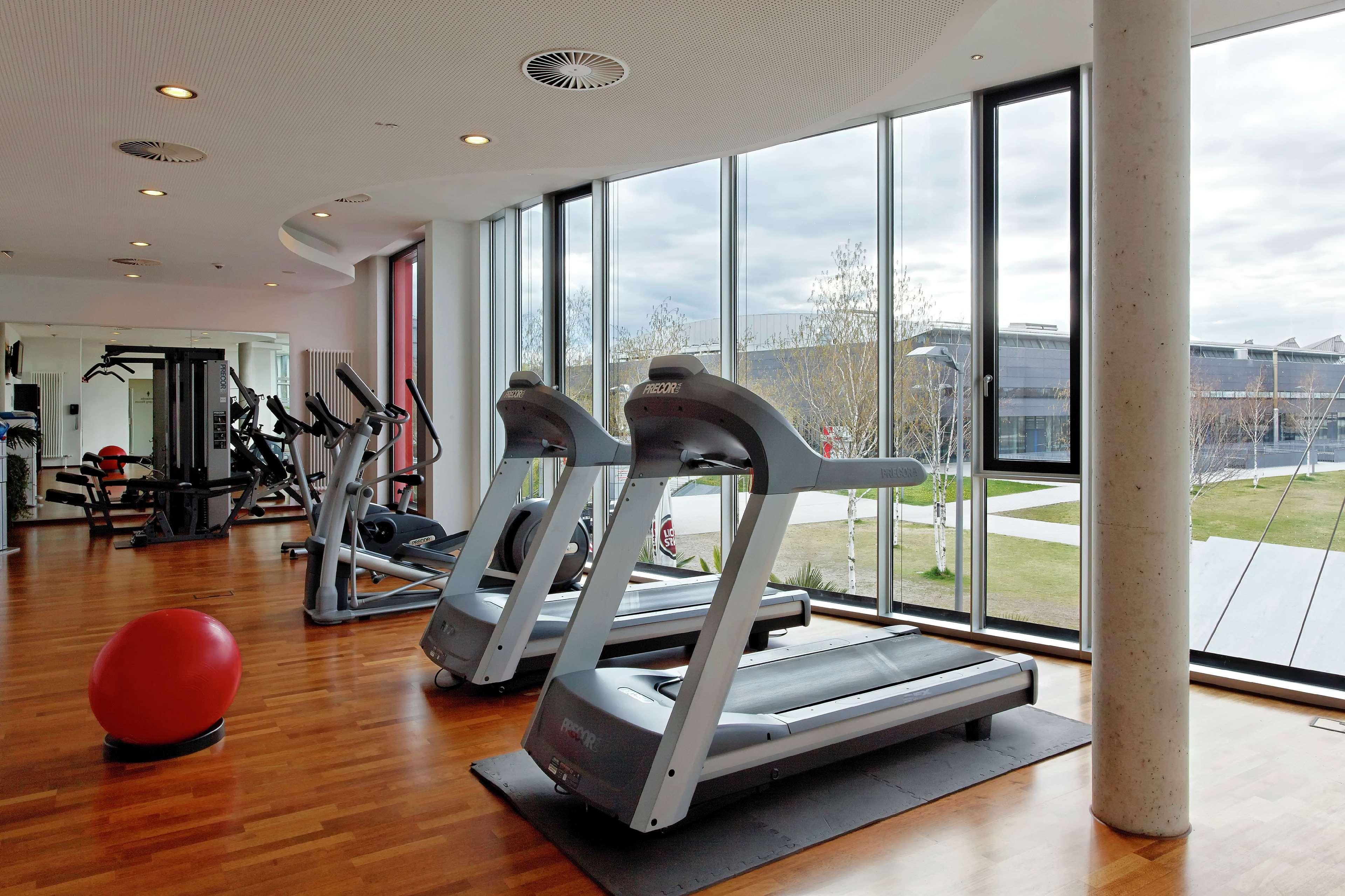 Hotel Hilton Garden Neckarpark Stuttgart