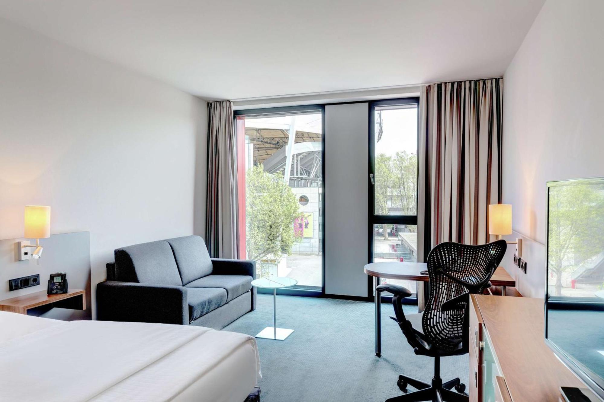 Hilton Garden Neckarpark 4*