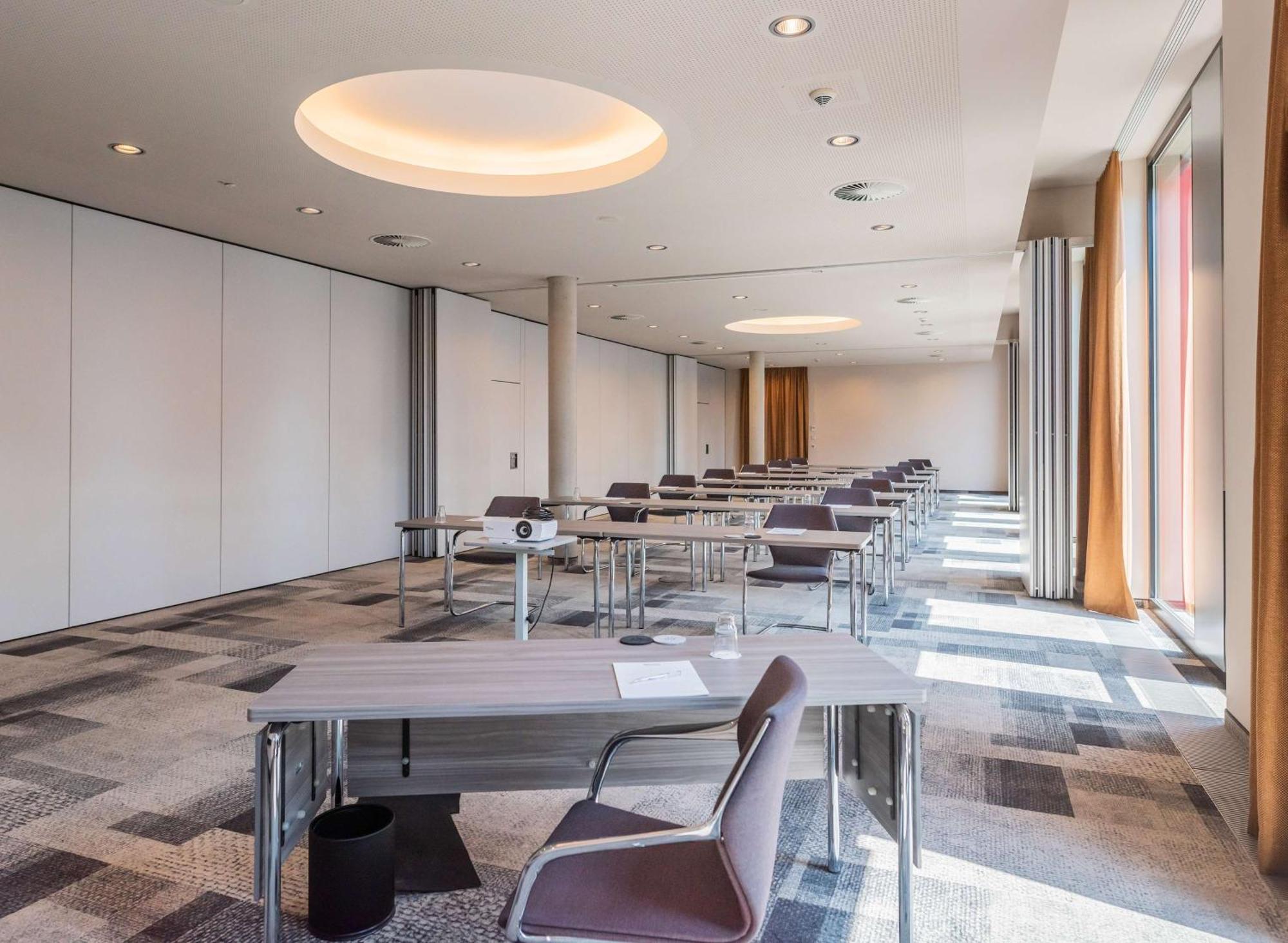 Hotel Hilton Garden Neckarpark Stuttgart