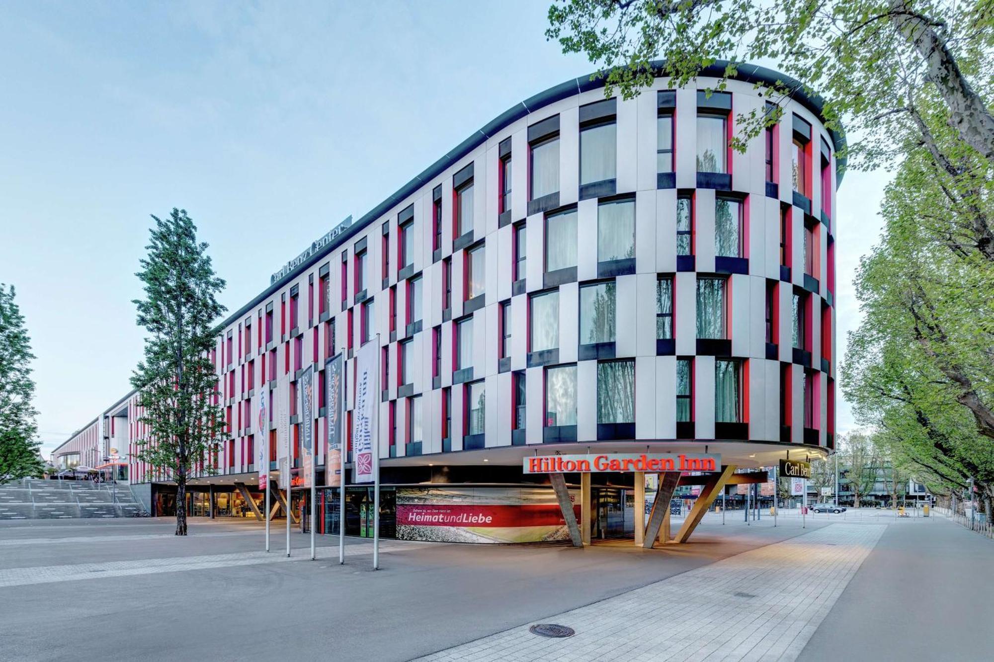 Hilton Garden Neckarpark Hotel Stuttgart