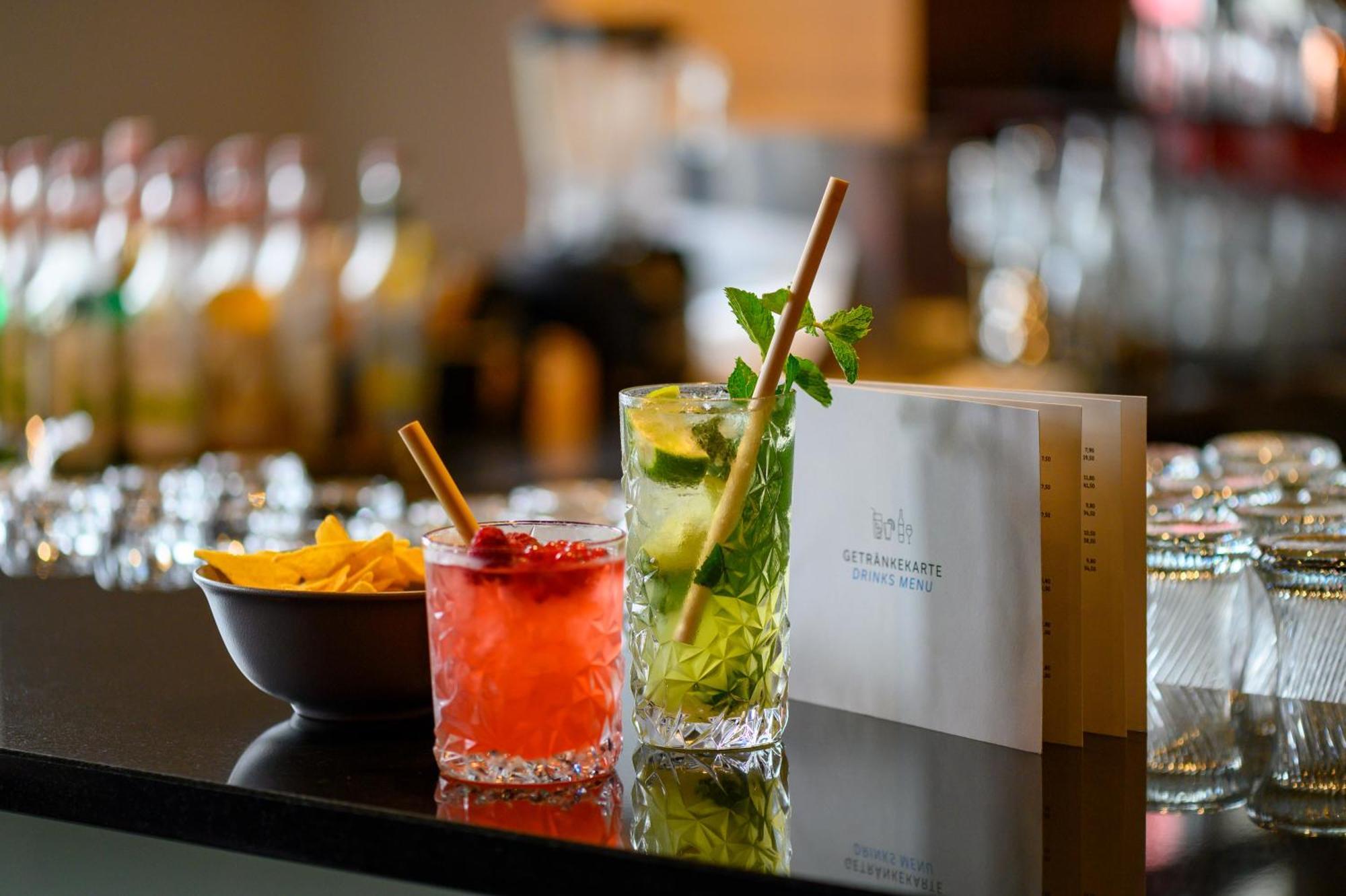 Hilton Garden Neckarpark Hotel 4*