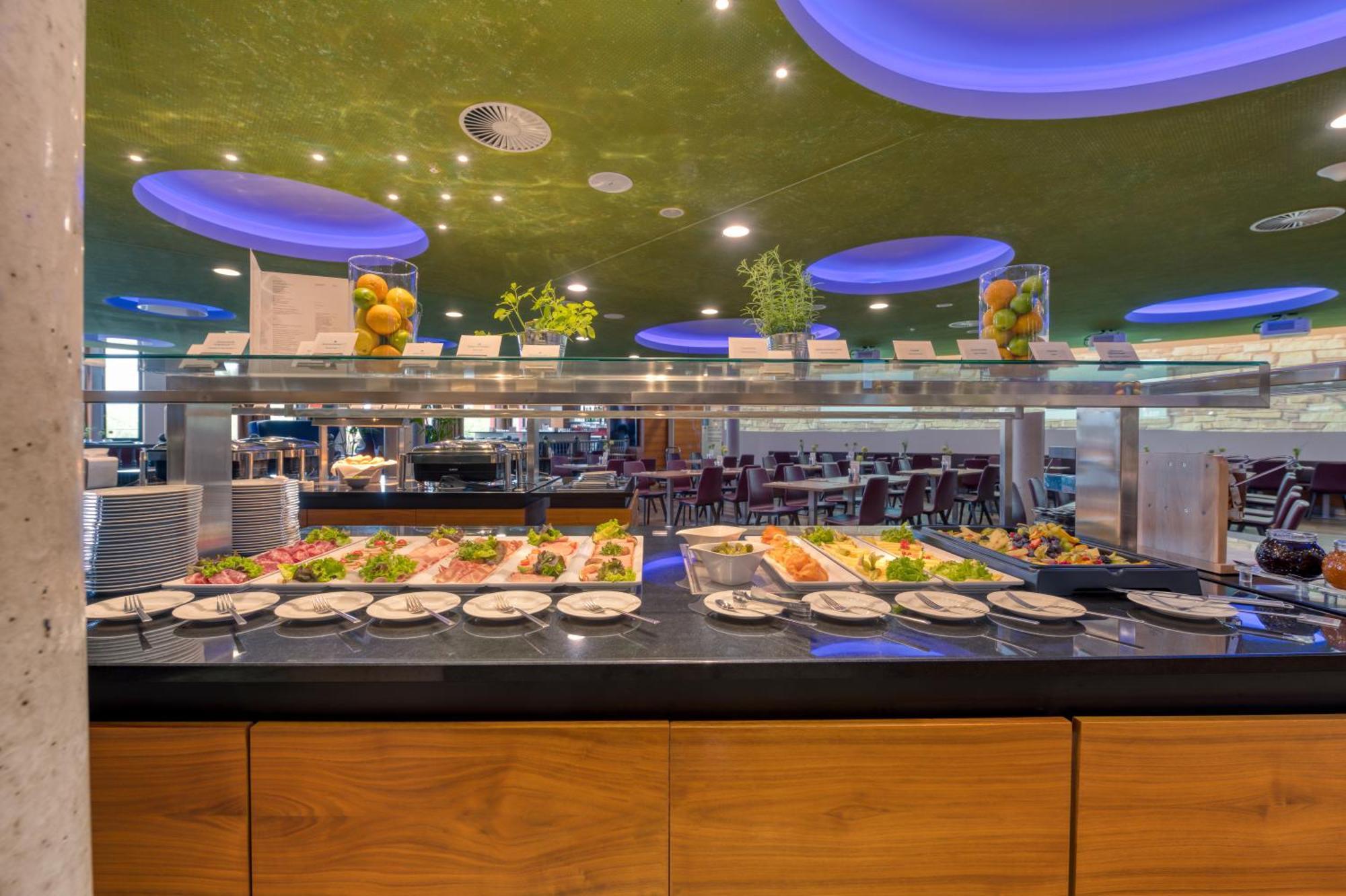 Hilton Garden Neckarpark 4*