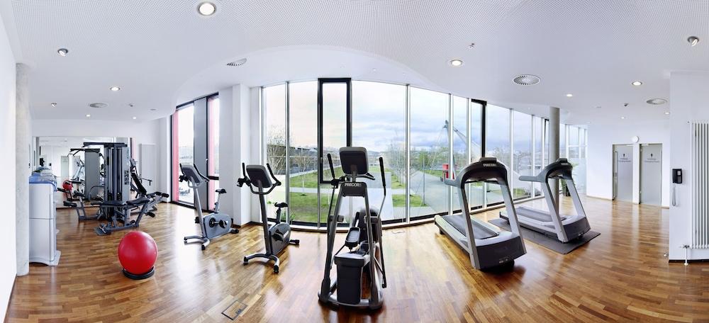 Hotel Hilton Garden Neckarpark Stuttgart