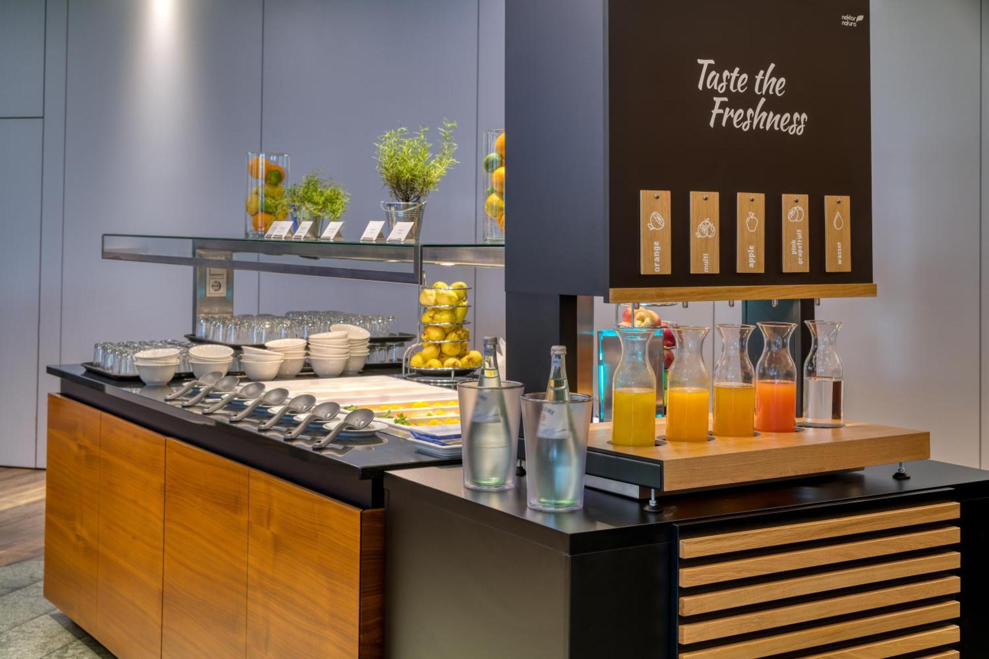 Hotel Hilton Garden Neckarpark Stuttgart